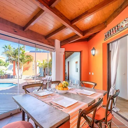 Loira Villa
